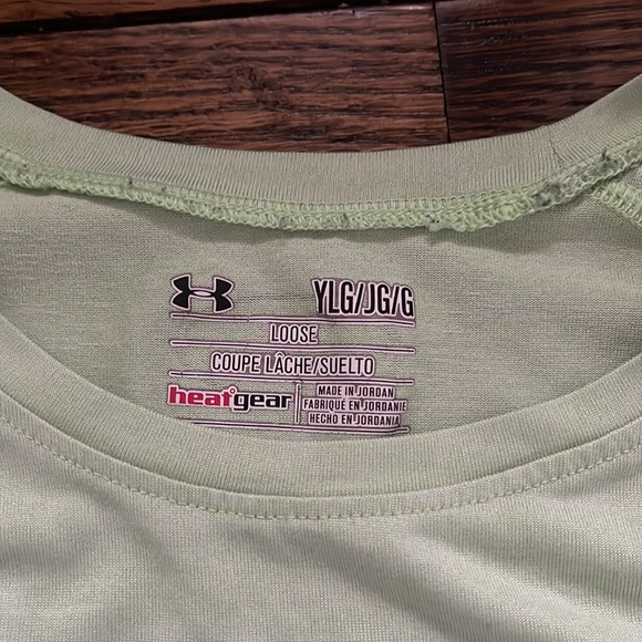 Under Armour green work out Woman’s T Shirt S - Picture 3 of 4